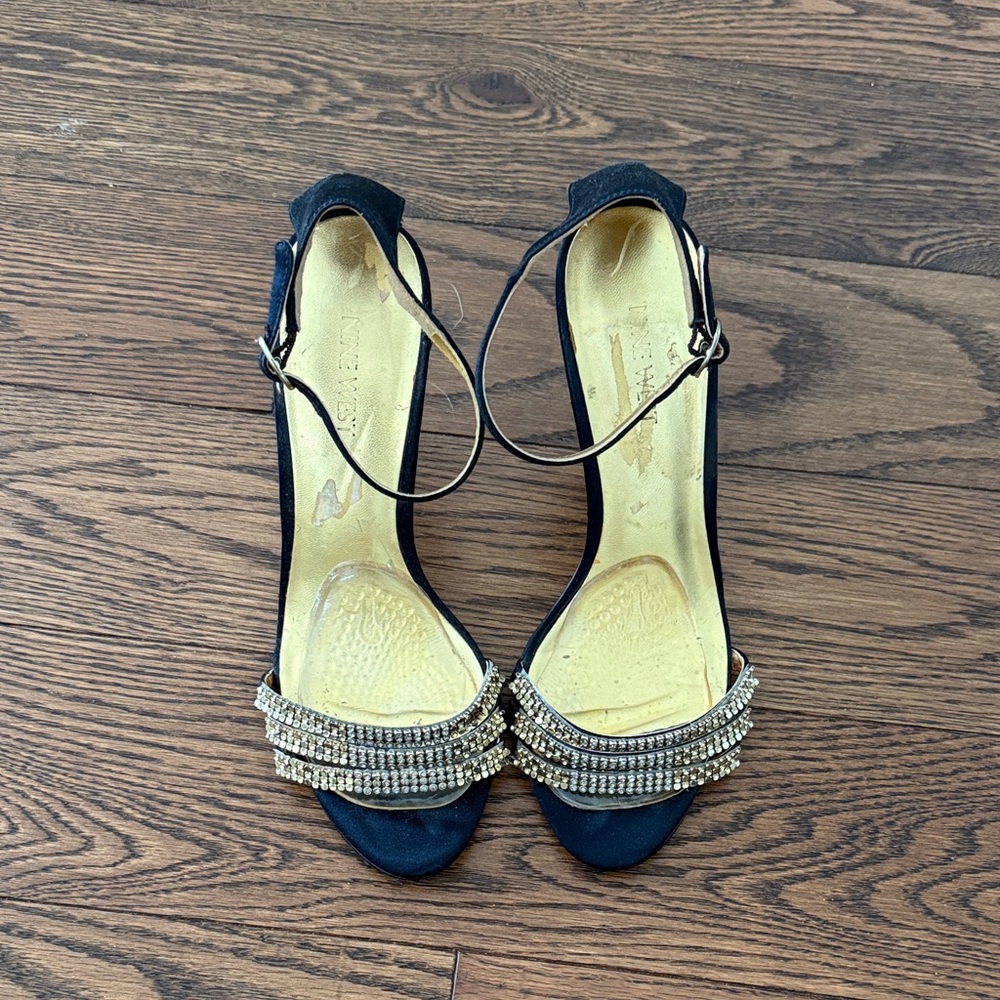 Nine West Black and Gold Heels